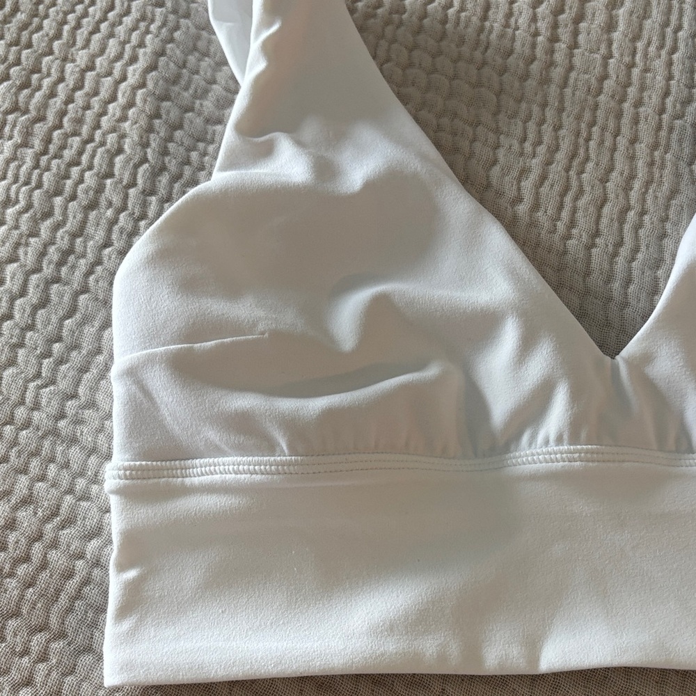 lululemon athletica white  Sports Bra like new can’t find size but should be 8